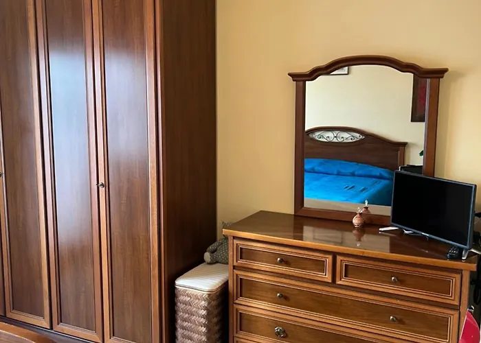 Teresa Al Mare Daire *